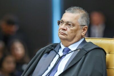 Dino reabilita candidata eliminada de concurso para delegada porque marido foi condenado por tráfico