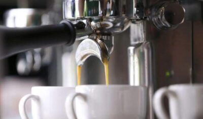 Estudo diz que beber café reduz risco de arritmia cardíaca