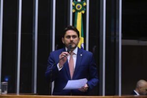 Juscelino Filho vai presidir frente parlamentar do setor de telecomunicações