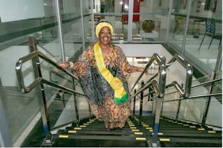 Neide de Paula, nossa eterna Rainha do Carnaval de Brasília, faleceu na madrugada desta segunda-feira em Brasília, após uma luta contra o câncer.