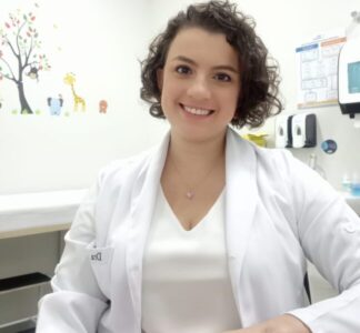 Você conhece o médico hebiatra? Saiba por que ele é essencial para os adolescentes