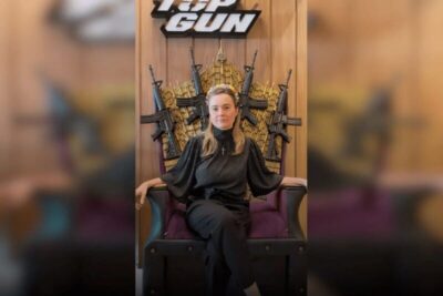 Deputada do PL posta foto rodeada de fuzis: “Game of Santa Catarina”