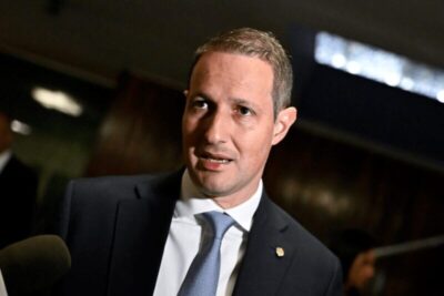 Policiais civis e militares anunciam protesto contra Tarcísio e Derrite em São Paulo na próxima terça-feira (18)