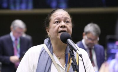 Comissão aprova projeto que limita acumulação da aposentadoria de ex-congressista com mandato local