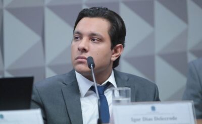 Programador acusado de facilitar descontos ilegais fica calado na CPMI do INSS