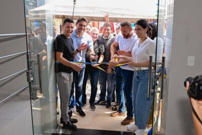 Juscelino Filho participa de inauguração de centro oftalmológico em Santa Inês