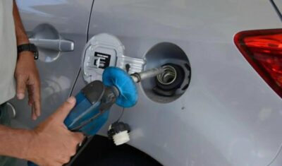 Justiça proíbe posto de exigir que mulher trabalhe de legging