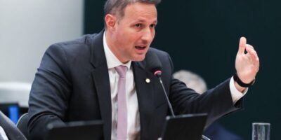 Derrite quer mudança na condução de audiências de custódia