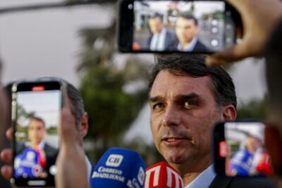 Moraes autoriza a visita dos filhos de Bolsonaro na PF