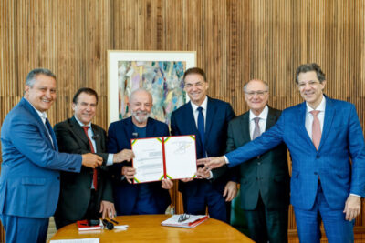 Lula celebra modernização do Programa de Alimentação do Trabalhador: “É bom para todo mundo”