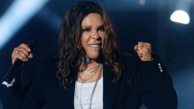 Silvânia Aquino deixa a banda Calcinha Preta em meio a polêmica com colega de grupo