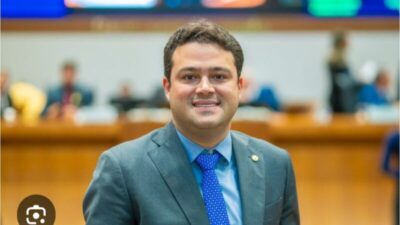 Leandro Bello comemora reforma de escola estadual em Timon com emenda de sua autoria