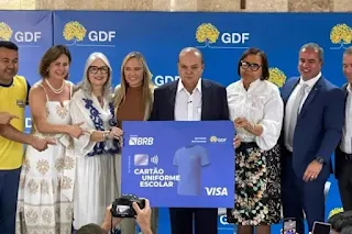 Governo do Distrito Federal (GDF) está avaliando a possibilidade de estabelecer um novo prazo para a retirada do Cartão Uniforme Escolar