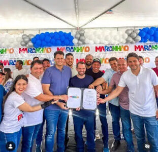 Fernando e Bruna Pessoa acompanhados do secretário municipalista Orleans Brandão Inauguram Academia de Letras em Tuntum
