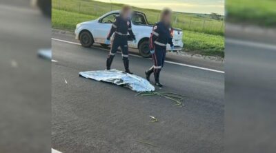 Segundo o motorista do carro, ele trafegava pela via no sentido oeste, em direção a Marília, quando a mulher invadiu a pista para atravessá-la, e não houve tempo para frear.