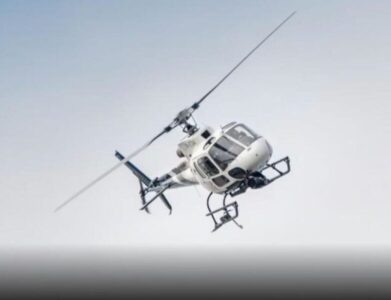 Helicóptero cai em área de mata na zona oeste do Rio e deixa três mortos