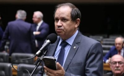 Comissão aprova projeto que proíbe privatização de praias e cobrança de pedágio em orlas