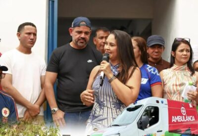 Prefeito João Carlos e deputada Edna Silva entregam ambulância para a Vila Pindaré, em Buriticupu
