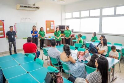 Creche-Escola Sementinha faz acolhimento aos pais de alunos