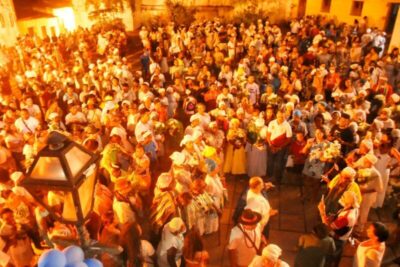 Multidão lota a praça Pedro II e o Largo do Desterro para homenagear São Luís Rei de França