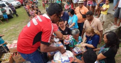SEMANA SANTA FARTA: PREF. IRACEMA VALE DISTRIBUI MAIS DE 4.500 CESTAS BÁSICAS AS FAMÍLIAS CARENTES DA ZONA RURAL, EM URBANO SANTOS
