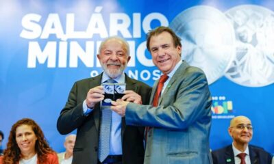 Lula diz que salário mínimo é baixo, mas aponta importância de direito