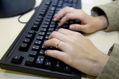 Teste da semana de 4 dias de trabalho mostra que empresas tiveram melhorias