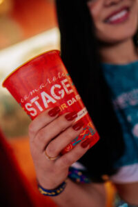 Com Bell Marques, Camarote Stage vira ponto obrigatório do pré-carnaval na Litorânea em seu segundo ano