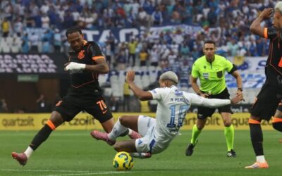 Corinthians perde no tempo normal, vence nos pênaltis e vai à final da Copa do Brasil