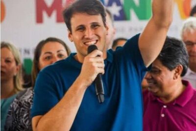 Promotoria apura uso de dinheiro público para promoção pessoal de Orleans Brandão