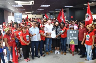 Vice-governador do Maranhão, Felipe Camarão, recebe comitiva de representantes da Marcha da Mulher