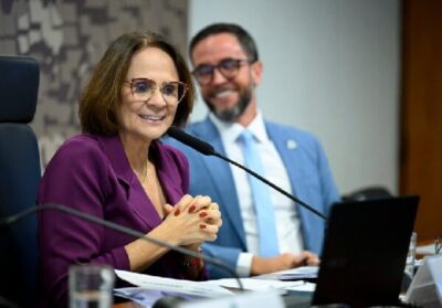 Damares Alves comemora aprovação de projeto que inclui professores da educação infantil na carreira do magistério