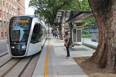 Governadora em exercício, Celina Leão (PP), autoriza estudo técnico para VLT entre Taguatinga e Ceilândia