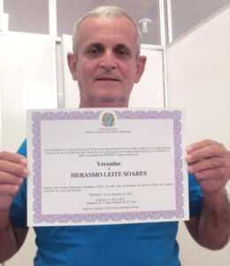 EXCLUSIVO – Vereador Herasmo Leite chama presidente do sindicato dos professores de Pinheiro de cachorra doida e cachorra parida, ouça o áudio