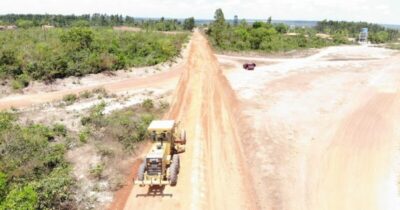 PARCERIA DAS PREFEITURAS DE URBANO SANTOS E BELÁGUA COM OS EMPRESÁRIOS FLORESTAIS GARANTEM MELHORIAS DA ESTRADA MA-225 ATÉ O POVOADO JACÚ