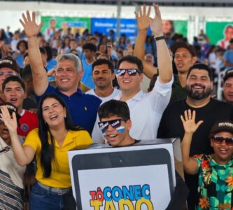 Conecta Itapecuru: ação do Governo do MA entrega tablets para estudantes