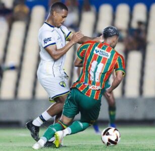 Em jogo travado, Sampaio e Iape ficam no 0 a 0 pelo Campeonato Maranhense