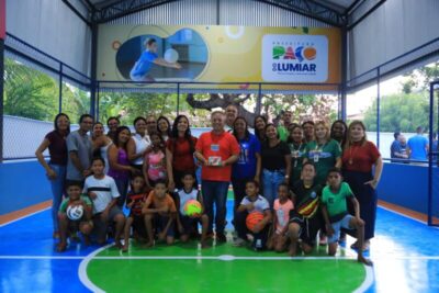 Fred Campos entrega quadra coberta e playground na EM Olavo Melo