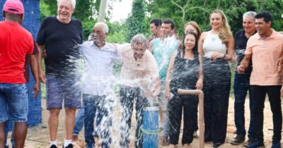 Prefeito Nonatinho entrega sistema de abastecimento de água no povoado Rochedo em Matões