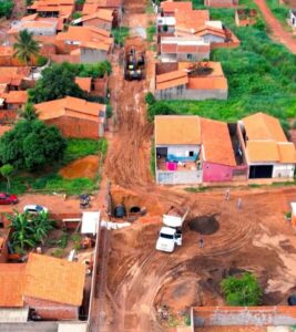 Com emenda de Hildo Rocha, Vila Ildemar recebe obra de drenagem e pavimentação