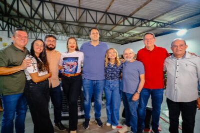 Dudu Diniz lidera multidão em São José de Ribamar em prol de Orleans Brandão