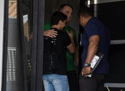 Moraes autoriza Nikolas Ferreira a visitar Bolsonaro na “Papudinha”