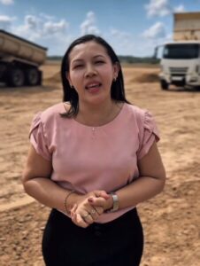 Prefeita Letícia de Sibá visita área onde serão construídas casas populares em Bacurituba