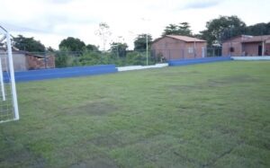 Prefeito Deyvison do Posto acompanha obras da primeira arena esportiva de Mirinzal