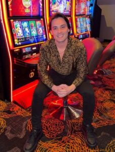 Al Mare recebe o cantor Iohannes neste domingo