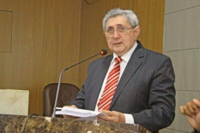 Críticos dizem que Washington Oliveira sempre usou o PT como trampolim para se manter no poder