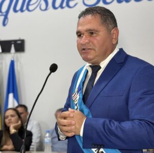 Relatório aponta suposta estrutura de ataques virtuais financiada com recursos públicos contra prefeito Sebastião Costa