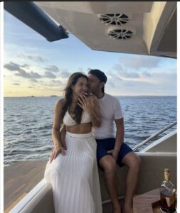 Crise em cima de crise Dezenas de imoveis e empresas supostamente adquiridos pela família Gentil aparecem em nome do agora ex marido da Deputada Amanda Gentil que diz que ficará com tudo.