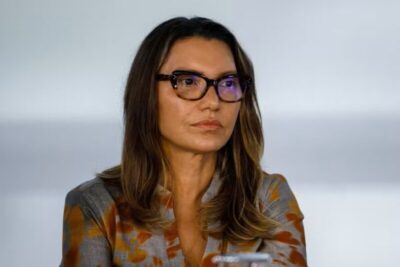 “Tristeza e indignação”, diz Janja sobre a morte do cão Orelha