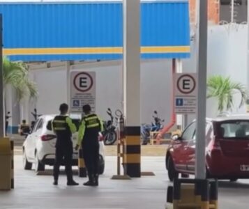 Motoristas são surpreendidos por agentes da SMTT dentro do Assaí Turu e saem com prejuízo no bolso”